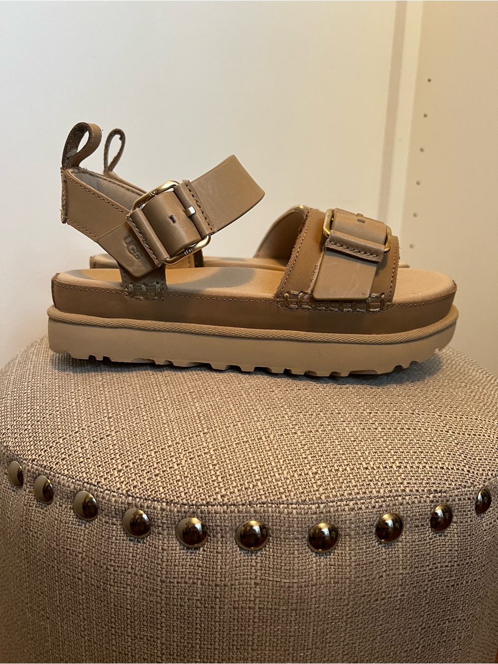 UGG Women’s Goldenstar Villa Mustard Seed 8.5 NWT